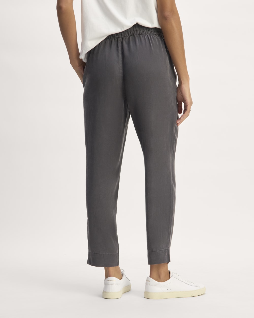The Tapered Pant in Butterlite | Graphite - Image 6